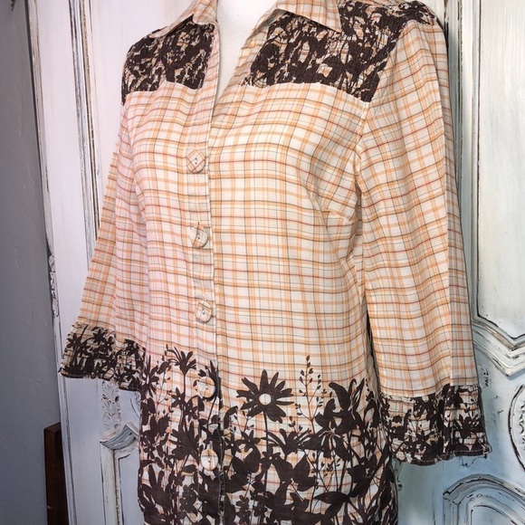 Day Trip Smocked Midsleeve Vintage Western Vibes Plaid and Graphic Button Down - Picture 3 of 11